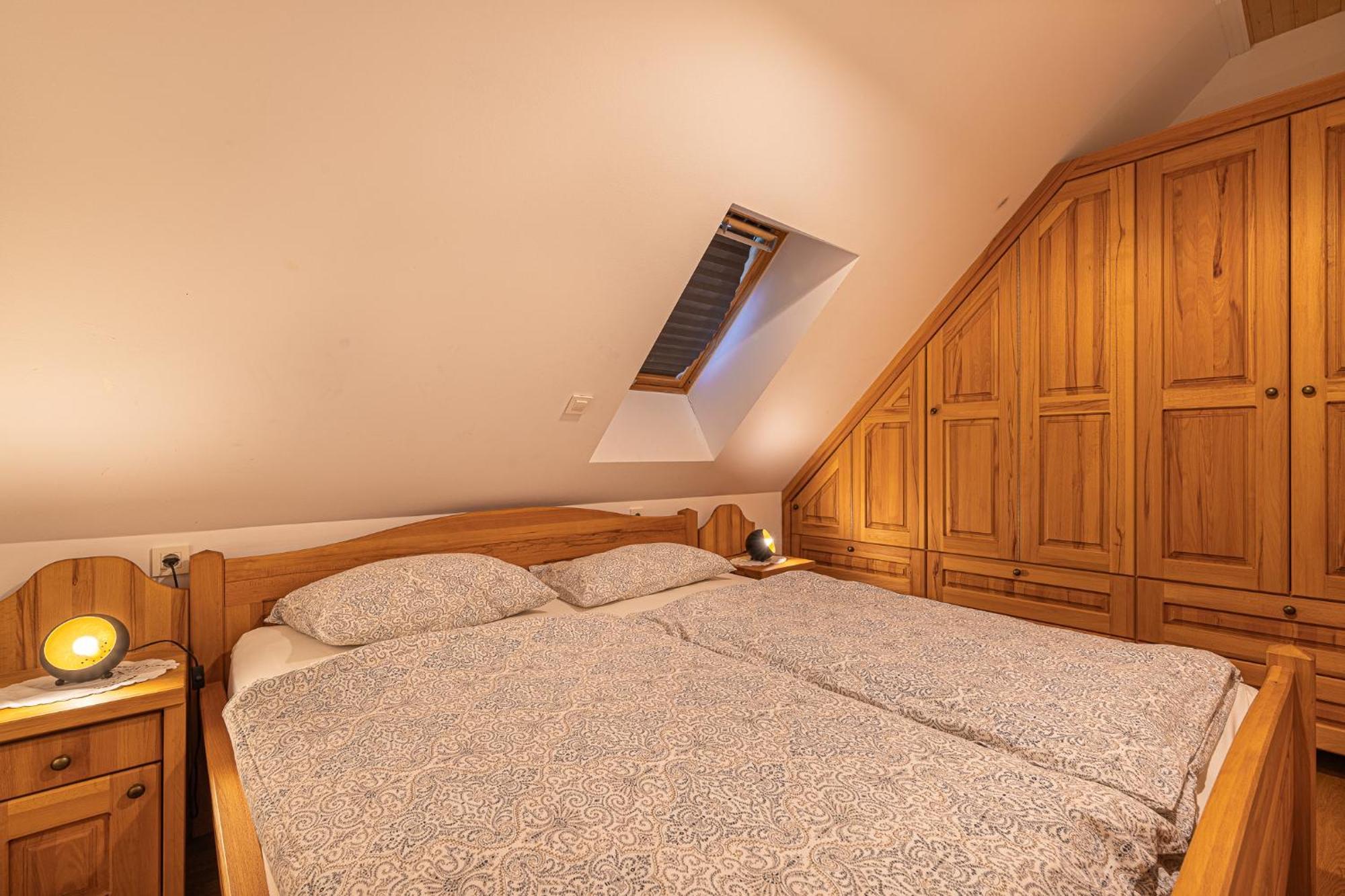 Vineyard Cottage Skatlar 3 Оточец Экстерьер фото